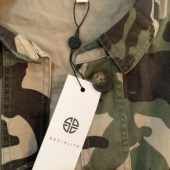 Women’s socialite fall light weight jacket - Picture 2 of 6